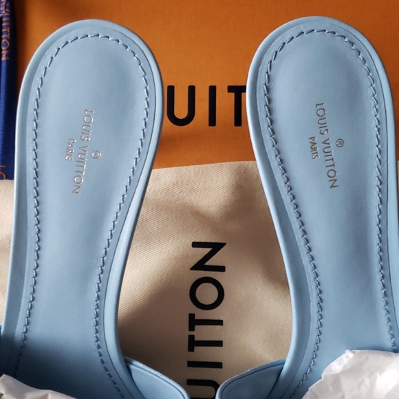 Louis Vuitton Blue Revival 2in Heel Monogram Leather Mule Sandal - Picture 4 of 14